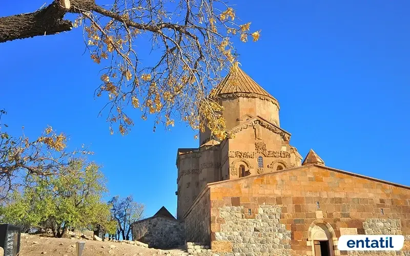 Akdamar Adası ve Kilisesi