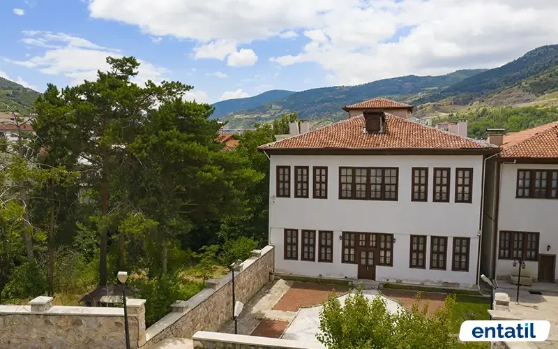 Atatürk Evi ve Etnografya Müzesi