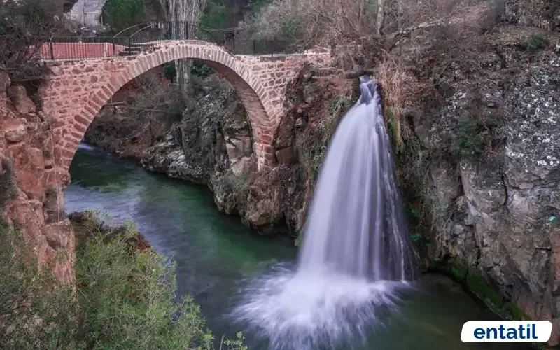 Clandıras Su Kemeri (Clandras Köprüsü)