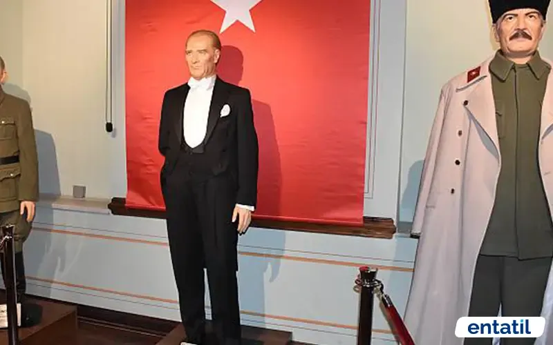 Çorlu Belediyesi Balmumu Heykeller Müzesi