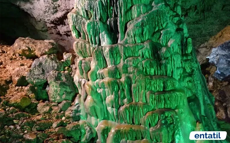 Peynirdeliği Mağarası