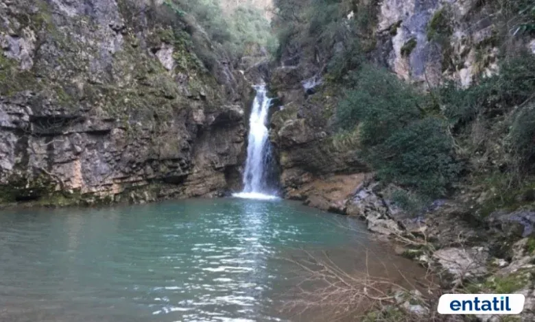 Gürlek Mağarası