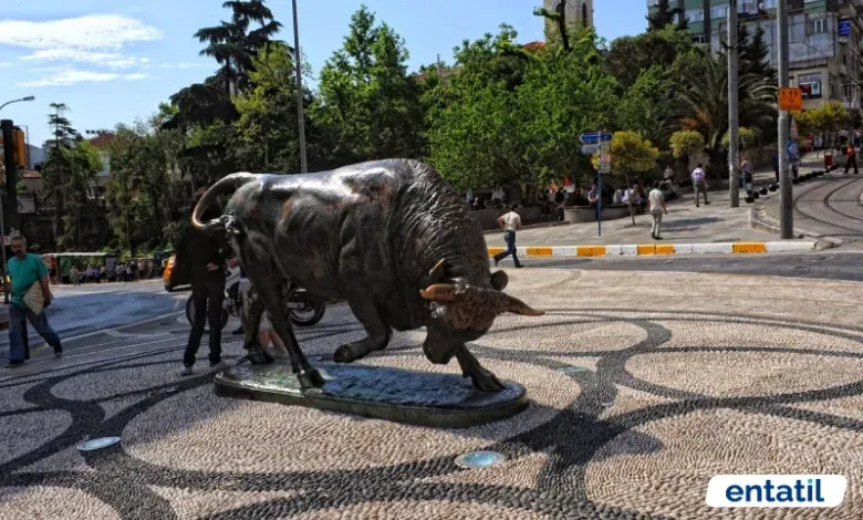 Kadıköy Boğa Heykeli