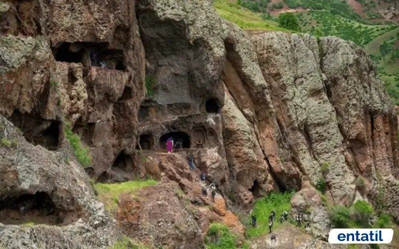 Zağ Mağarası