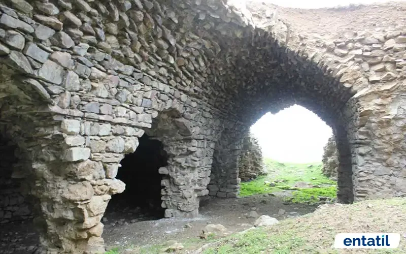 Demirkapı Han