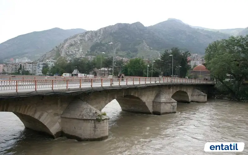 Künç Köprüsü