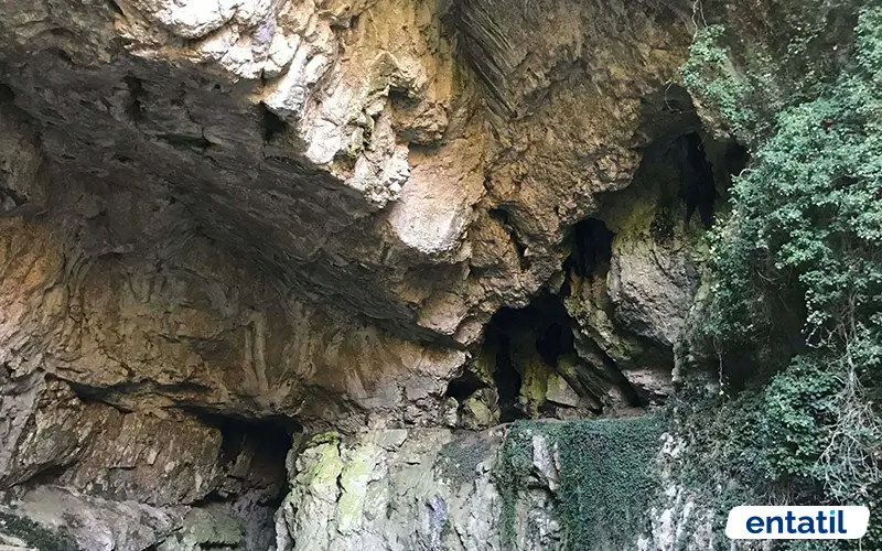 Yazören Mağarası
